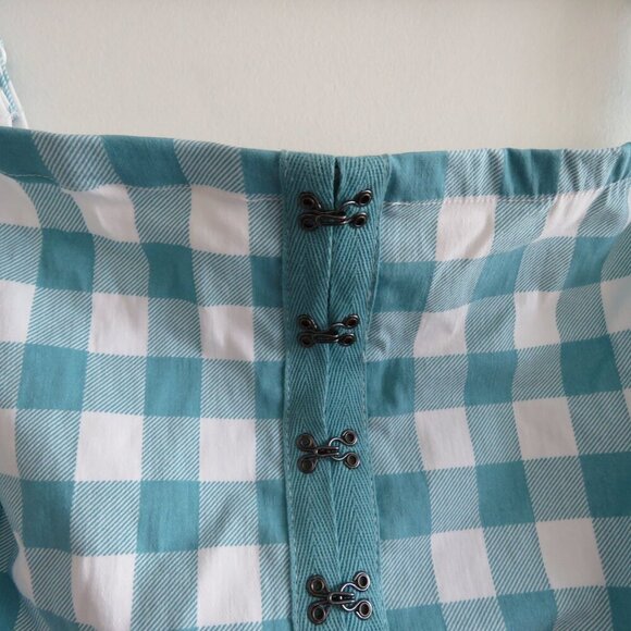 TORRID Fit And Flare Button Up Strapless Crop Top Jones Gingham Cloud Dancer NWT - Picture 4 of 15